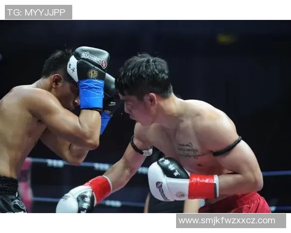 邱建良与吴东颂精彩对决谁将成为拳坛新星的王者之争 邱建良与吴东颂精彩对决谁将成为拳坛新星的王者之争